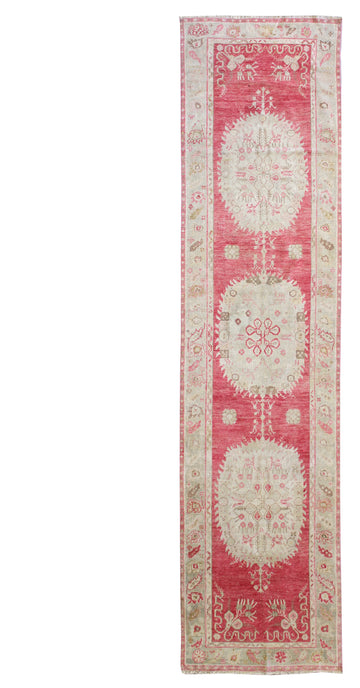 OUSHAK HANDKNOTTED RUG, J57797