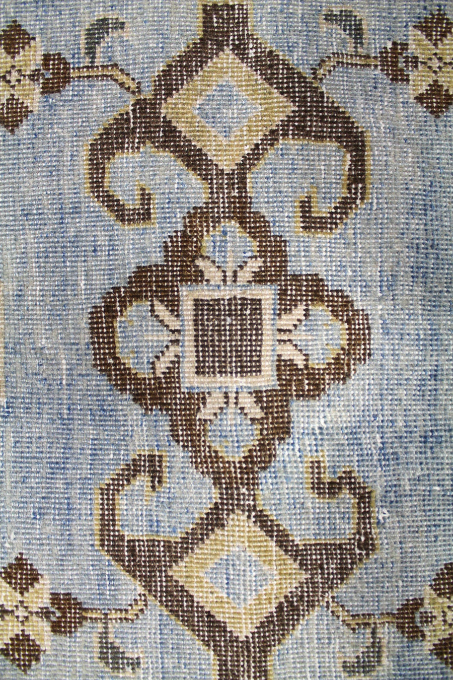 VECCE HANDKNOTTED RUG, J58599
